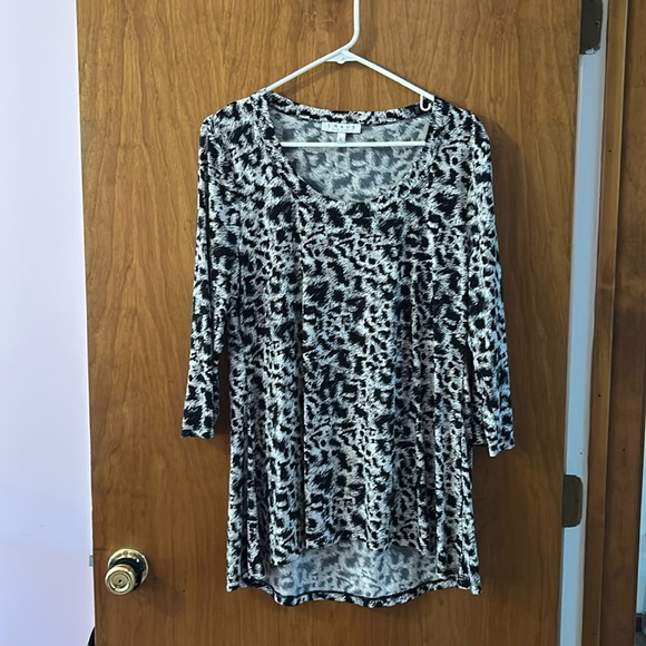 Ladies Large top - Picture 1 of 4